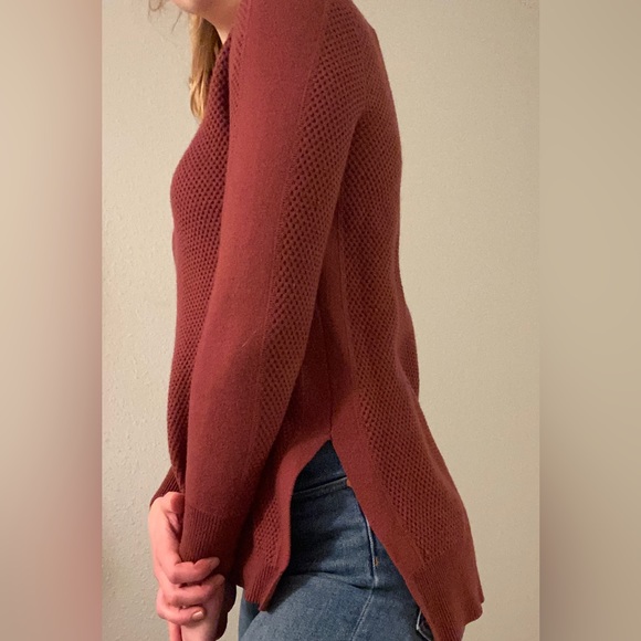 Athleta XS maroon knit sweater - Picture 3 of 5